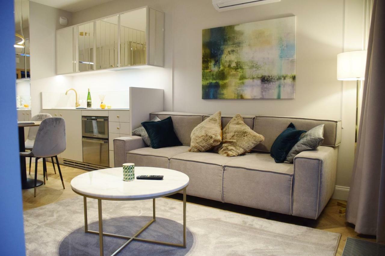 Mennica Residence Apartments By Renters Prestige Варшава Экстерьер фото
